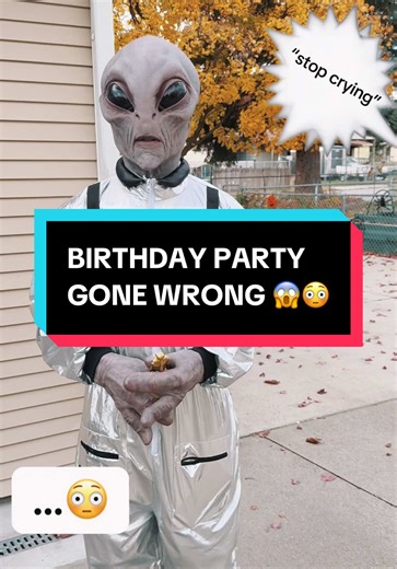 They didn’t know I was a REAL alien 😒 #robertthealien #alien #halloween #costumeparty #entertainer