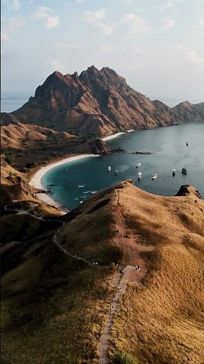 The ICONIC View from Padar Island Summit 🤩