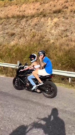 141K views · 2.2K reactions | Never let her drive again! 藍 #womandriver | Themanspot | Facebook