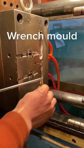 Mastering Mould Making: A Guide to Plastic Injection Molding