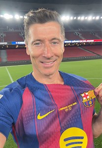 Tears for Lewandowski: Emotional Farewell to Barcelona