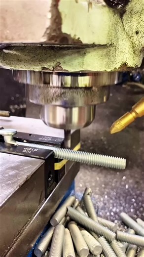 Experiencing the Bridgeport: A Machinist's Delight