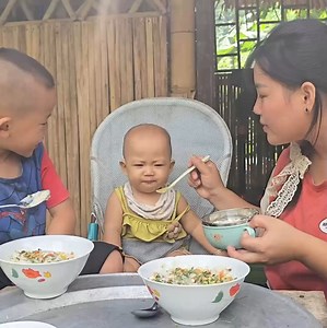 A Single Mother's Special Way Of Raising Children | 1M single Mom