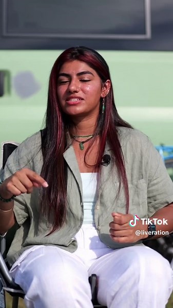 Exploring Urban Vanlife with Ash: Full Van Tour