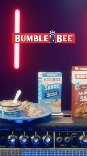 Bumble Bee Tuna is ✨ that ✨ Snack Meal, baby. Enjoy a chart-topping bite that’ll have your taste buds singing. | Bumble Bee Seafoods