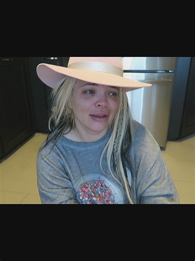 my tiktok keeps crashing i actually cannot anymore. #trishapaytas #trisha #real #sad #relatable