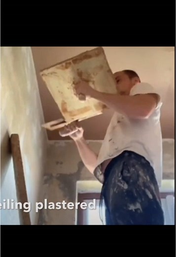 Ikd video fron 6-7 years ago Plastring an artex ceiling. Enjoy! #plastering #plasteringlife #tik_tok
