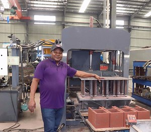 [Hot Item] Qt4-15 Concrete Cement Blocks Bricks Making Machine Prices Cinder Block Brick Molding Machine