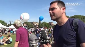 “Chi abortisce è un'assassina, i gay sono un problema". Saverio Tommasi è stato alla manifestazione "Per la vita" a Roma, dove qualche migliaio di persone sono tornate in piazza con slogan del secolo scorso: no alla possibilità di scegliere l'interruzione volontaria di gravidanza, no all'eutanasia, no a un orientamento sessuale che non sia quello etero, e poi la grande paura del gender (chissà cosa sarà, poi). | Fanpage.it