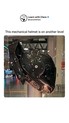 Futuristic Mechanical Helmet That Opens Like a Transformer 🔥🤯