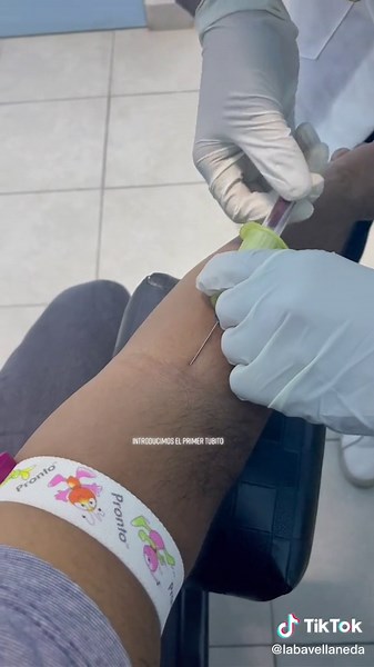 Toma de Muestra Sanguínea con Vacutainer: Guía Práctica