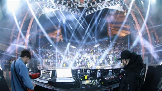 GM! Beyond pumped to return to my favorite venue in the world this Saturday for Icelantic's Winter on the Rocks ! See you all at Red Rocks! 🏔️ tix: https://bit.ly/Gramatik-RR | Gramatik