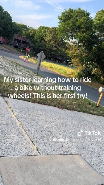 ✧ Hermes ✧ (@epic_the_musical_lover14)’s video of bike riding