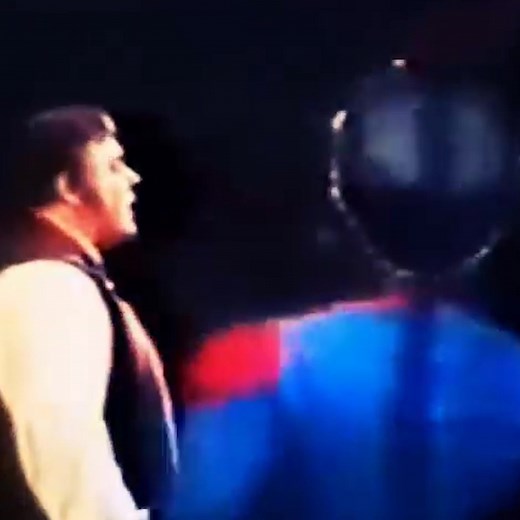 Named the 'King of the High Cs' for a reason. Pavarotti sings 9 consecutive High Cs live at the MET in 1973. | Luciano Pavarotti