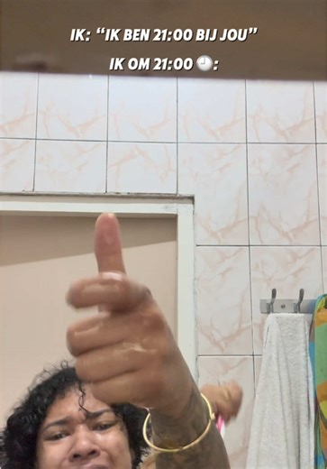 “Jah waarom ben je laat?” Ik: het verkeer was druk… Het verkeer: #surinametiktokers #vjp #pov #humor #skit