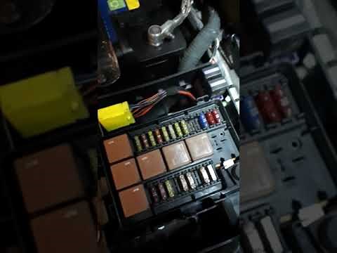 Jaguar XJR 1997 Security and locking module fault