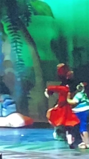 nun_u_bissness (@nun_u_bissness)’s videos with original sound - The Hype House