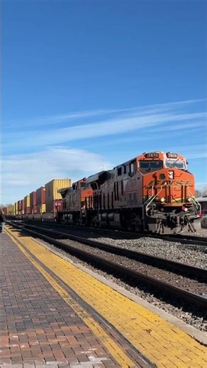 BNSF Train passes Westbound through Flagstaff Arizona 🚂🔥