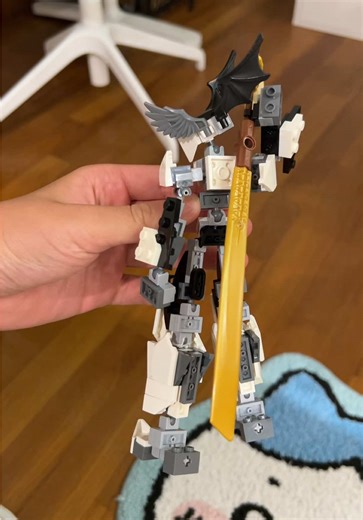 Building a Tough LEGO Mech: My Best Pose