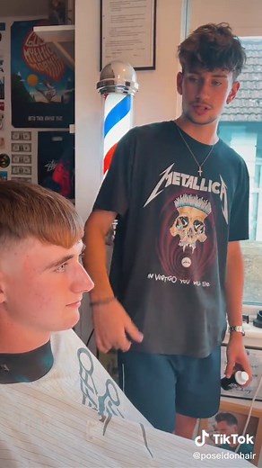 Little powder tutorial for you all 😁 #hair #texture #messyhair #fringe #hairstyle #barber #dublin #ireland #irish