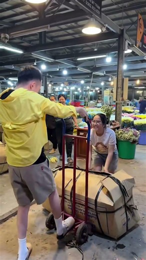 Làm cực một chút miễn vui nhiều là được!!! #tinathaothidaily #haihuoc