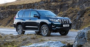 Toyota Touch & Go: how to make a call and access your phone book