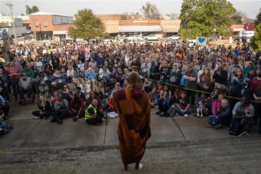 Buddhist monks and their dog captivate Americans while walking for peace
