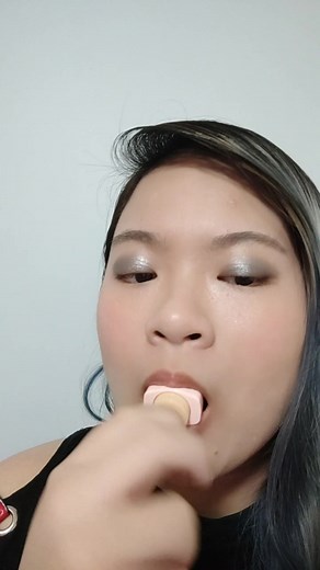 How to Apply Lip Gloss Correctly for the Perfect Look