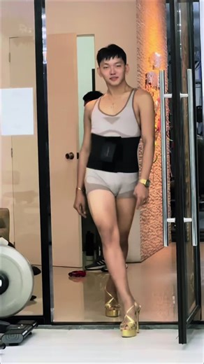 The Comeback Queen: Mastering the Ramp Walk