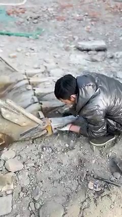 233K views · 3.6K reactions | Replace broken excavator bucket teeth. #auto #mechanic #mechanicsteve #automotive #excavator #automotive #autos | Mechanic Steve | Facebook