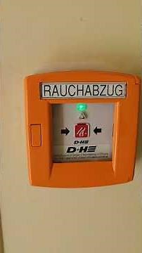 Handfeuermelder Druckknopfmelder öffnen, Anleitung für Rauchfangkehrer, Dachdecker und Handwerker 😉
