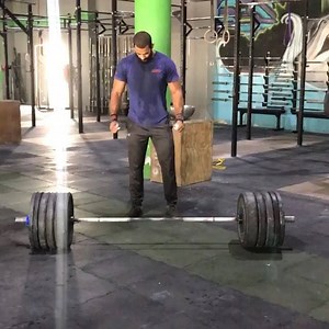 Keep a close eye on our boy Mohamed Omda in 2019 as he is going places 🤘🏻⁣ ⁣ #Repost @elomda.row⁣ ・・・⁣ Mashallah , Five sets of the complex @ (275lb 125kg) rest two minutes, I don’t like front squat 🙈😃 but I have to, no rest after rowing 😰🤪⁣ ⁣ #squat#clean#jerk#splitjerk #squatclean #fitnessmotivation #frontsquat #crossfit#crossfitgames #dubai #fun#fittestin #crossfitmetalize #athleteprogram #crossfitstars #theathleteprogram #crossfitlove #crossfitters⁣ ⁣ ➖➖➖➖➖➖➖⁣ ⁣ Athlete Program Benefit
