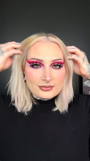 Make a statement this Valentine's Day with vibrant, fade-defying colors. Whether it’s a daring splash or a full transformation of ruby, magenta, or tanzanite, Splat is here to bring your boldest vision to life. 🌈❤️🩷💜 | Splat Hair Color