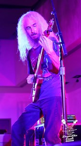 291K views · 10K reactions | Guthrie Govan shredding on stage at John Petrucci's Guitar Universe 4.0! 勞 | Dreamcatcher Events | Facebook