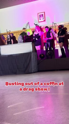 Omg I was so dead 💀 This was one of my fave performances so far ! #dragperformance #drag #dragqueen #dragartists #halloween