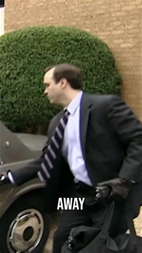 After a bank robbery, a witness hesitated before alerting authorities, waiting to ensure the robbers had truly fled the scene. Only then did they instruct the manager to contact the police for help. #thefbifiles #truecrime #crimeinvestigation #forensicevidence #unsolvedmystery #bankrobbery #crime #police #witness #justice | The FBI Files