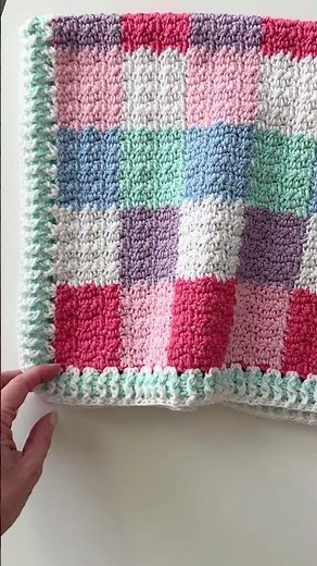 Full pattern tutorial available on our channel. patchwork gingham