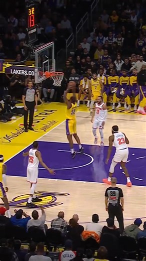 Luka & LeBron lead the Los Angeles Lakers to their 8th straight win! 🙌 🏀 Luka: 32 PTS, 12 AST, 7 REB, 4 STL 🏀 LeBron: 31 PTS, 12 REB, 8 AST The Lakers move to 8-2 with Dončić in the lineup with a visit to Boston coming up on Saturday 🍿 | NBA