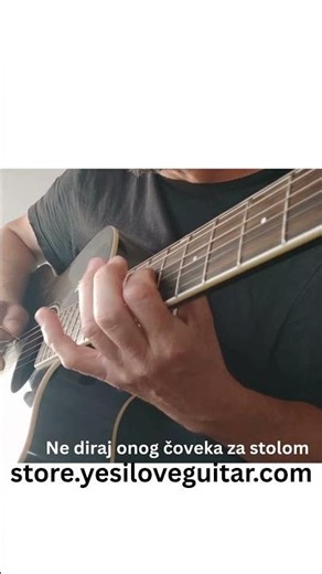 Ne diraj onog lika za stolom