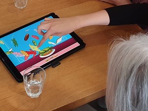 Effects of Game Mode in Multiplayer Video Games on Intergenerational Social Interaction: Randomized Field Study