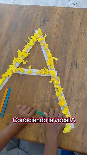 Actividad Interactiva para Aprender la Vocal A