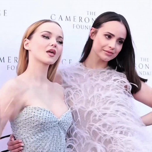 My girls @SofiaCarson @Dove Cameron #sofiacarson #fyp #dovecameron #descendants #viral