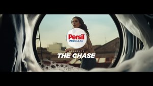 And…action! 🎬 Are you ready for an Oscar-worthy #laundry mission from Persil? During the #Oscars, #Persil ran a new TV commercial in a cinematic setting. ✨ Discover more about the mission starring Peter Hermann as the beloved character 'The Professional' here. 👇 https://adage.com/creativity/work/persils-oscars-ad-sees-professional-become-action-hero/2408141 | Henkel