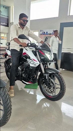 brand new bajaj pulsar NS 200 color white 🤍 🤍 bike #foryou #video #ns200 @ymnvlogs