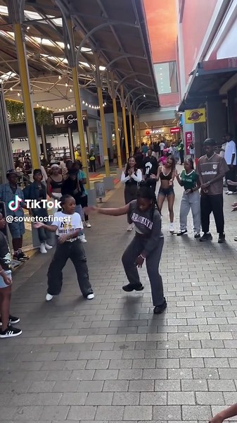 our #wcw goes to theses two young ladies @Ntha'easy x @tshiamorsa Thunderstorm!!⛈️ #sowetosfinestdancestudio #sowetosfinest🇿🇦 #dancestudio #amapiano