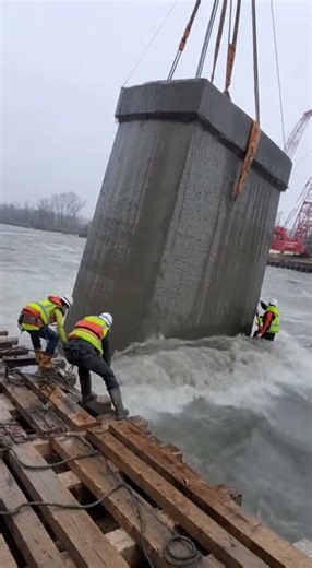 Hyper-Realistic Bridge Construction – Chaos in the River