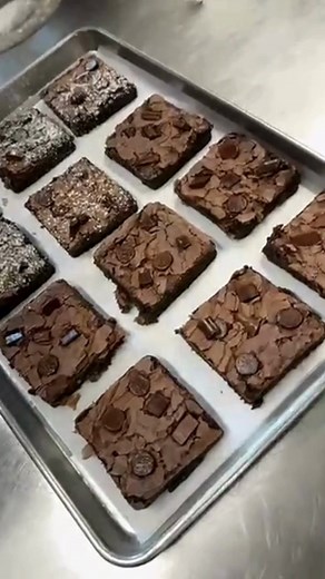 New on the menu — our Triple Chocolate Brownie, finished with a sweet touch of paradise 🌺🍫 #TasteTheIslands #MauiBusStop #DessertGoals | Maui Bus Stop