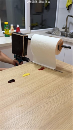 This Guy Built an Amazing Table Cleaning Machine 😍🤣 #shortvideo
