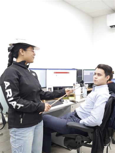 Conozcamos a uno de los responsables de que todo salga a tiempo. ⏱️ Entrevista rápida con nuestro Supervisor de Control de Producción Ronaldo Herrera. - #ingenieria #ingenieriaindustrial #manufactura #leanmanufacturing #supplychain
