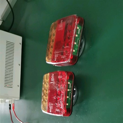 12V Wireless Magnetic LED Trailer Tail Light Kit | Rechargeable Tow Signal Brake Turn Lamps for Truck RV Boat